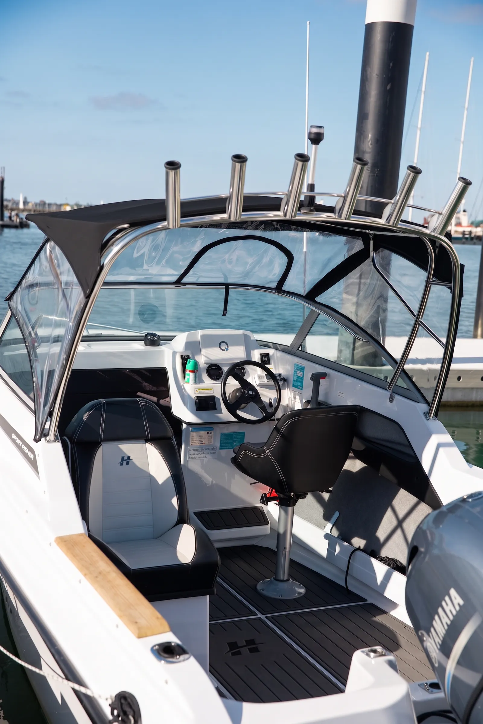 HELM · YAMAHA 115HP